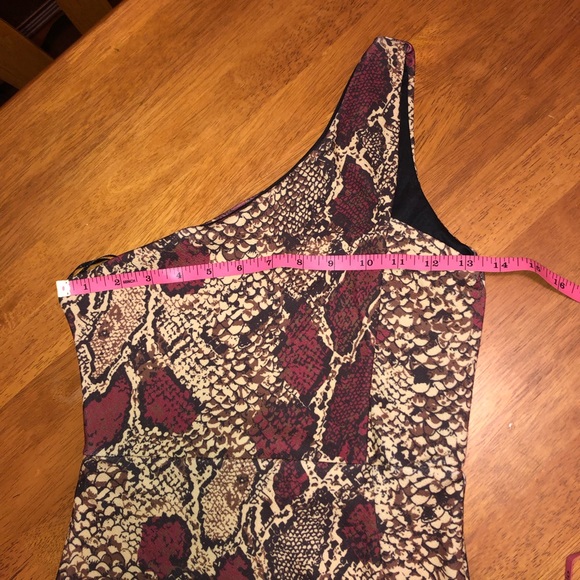 Snake Print Sexy Dress. One size 6 left - Picture 3 of 8